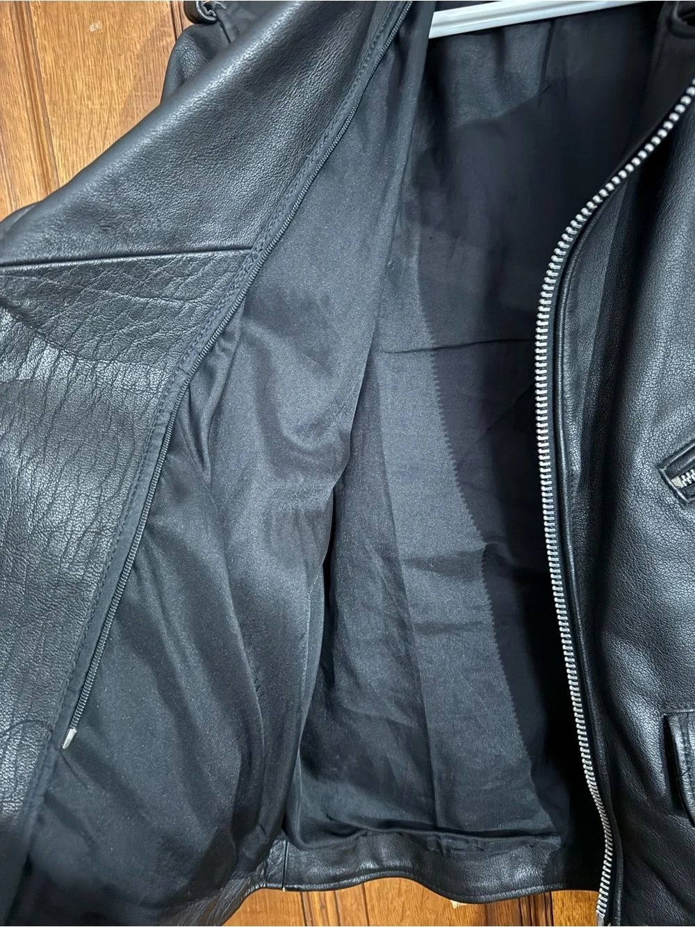 Leather Biker Motorcycle Jacket. Measurements in pics. Excellent